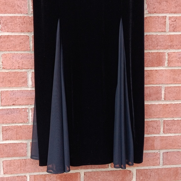 🔹️Sheri Martin Long Gown - Picture 5 of 10